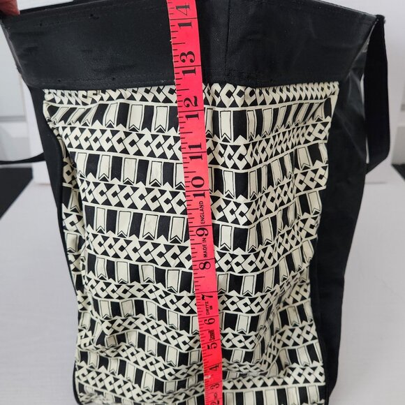 Estee Lauder Large Black and White Weekender Bag - Picture 6 of 12